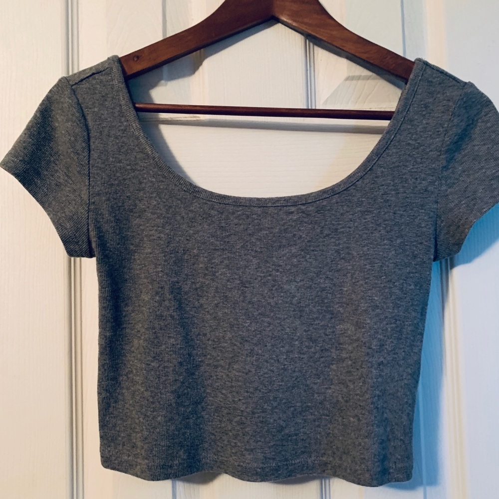 Crop top gray